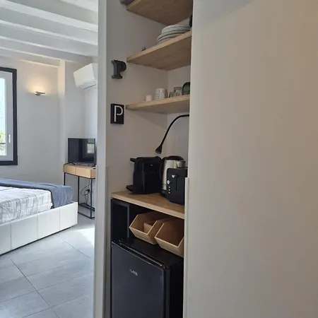 P Terrace Exclusive - View With Terrace - Free Parking Apartment Laglio