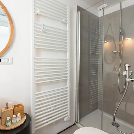Apartamento P Terrace Exclusive - View With Terrace - Free Parking Laglio